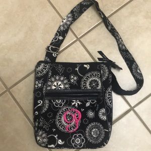 Thirty-one pocketbook w/hot pink “p”.